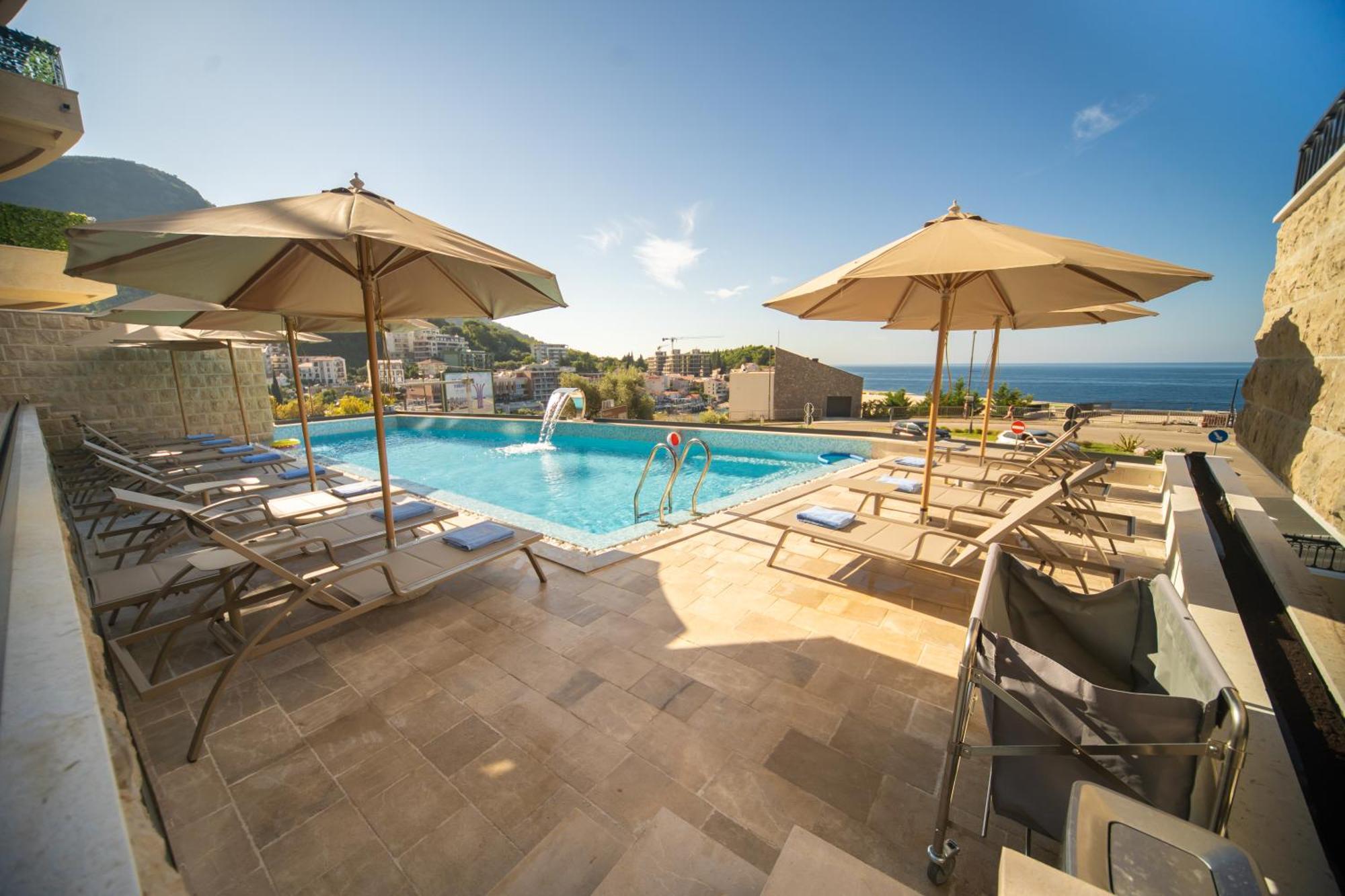 בודווה Exclusive Hotel מראה חיצוני תמונה