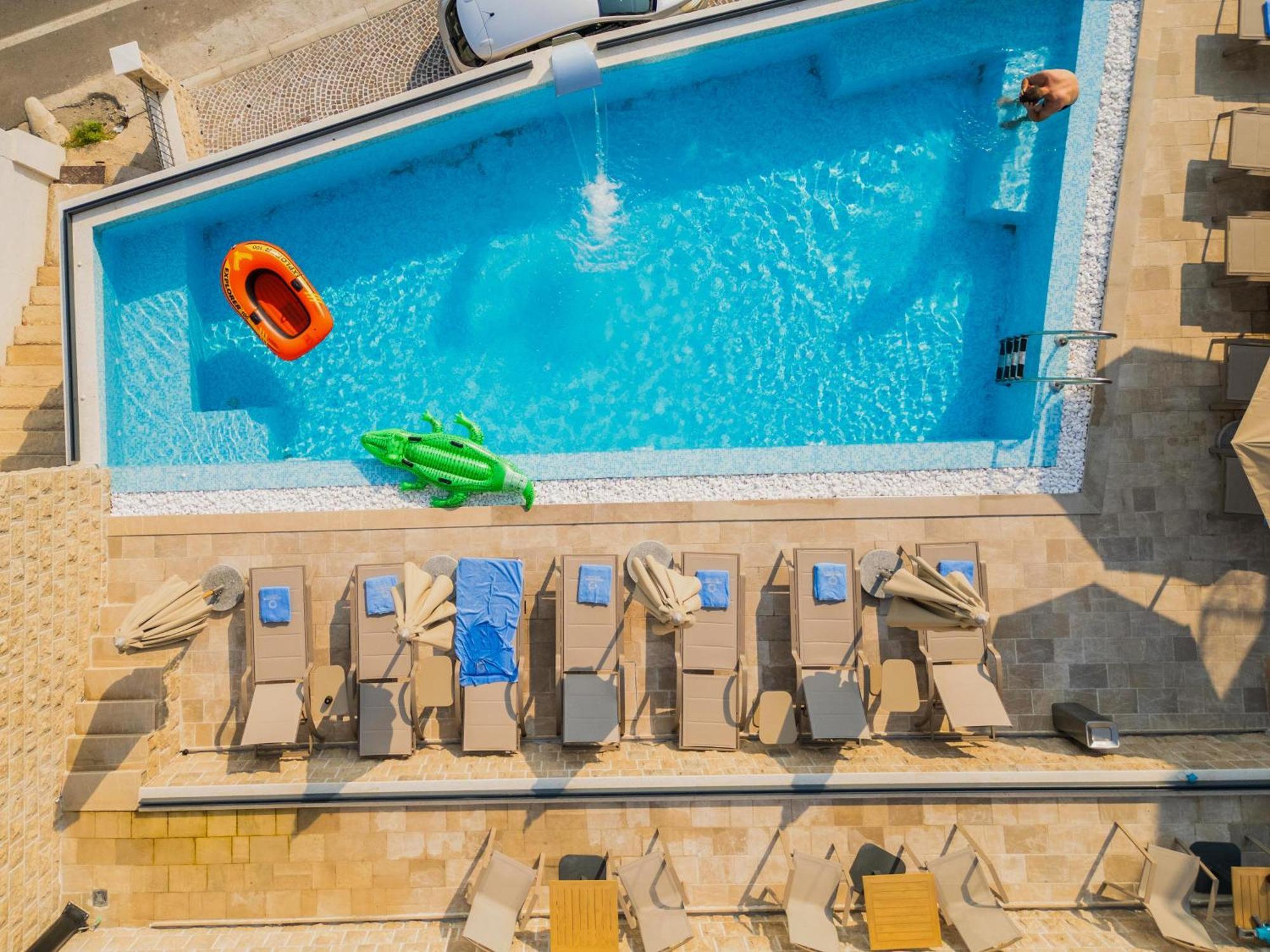 בודווה Exclusive Hotel מראה חיצוני תמונה